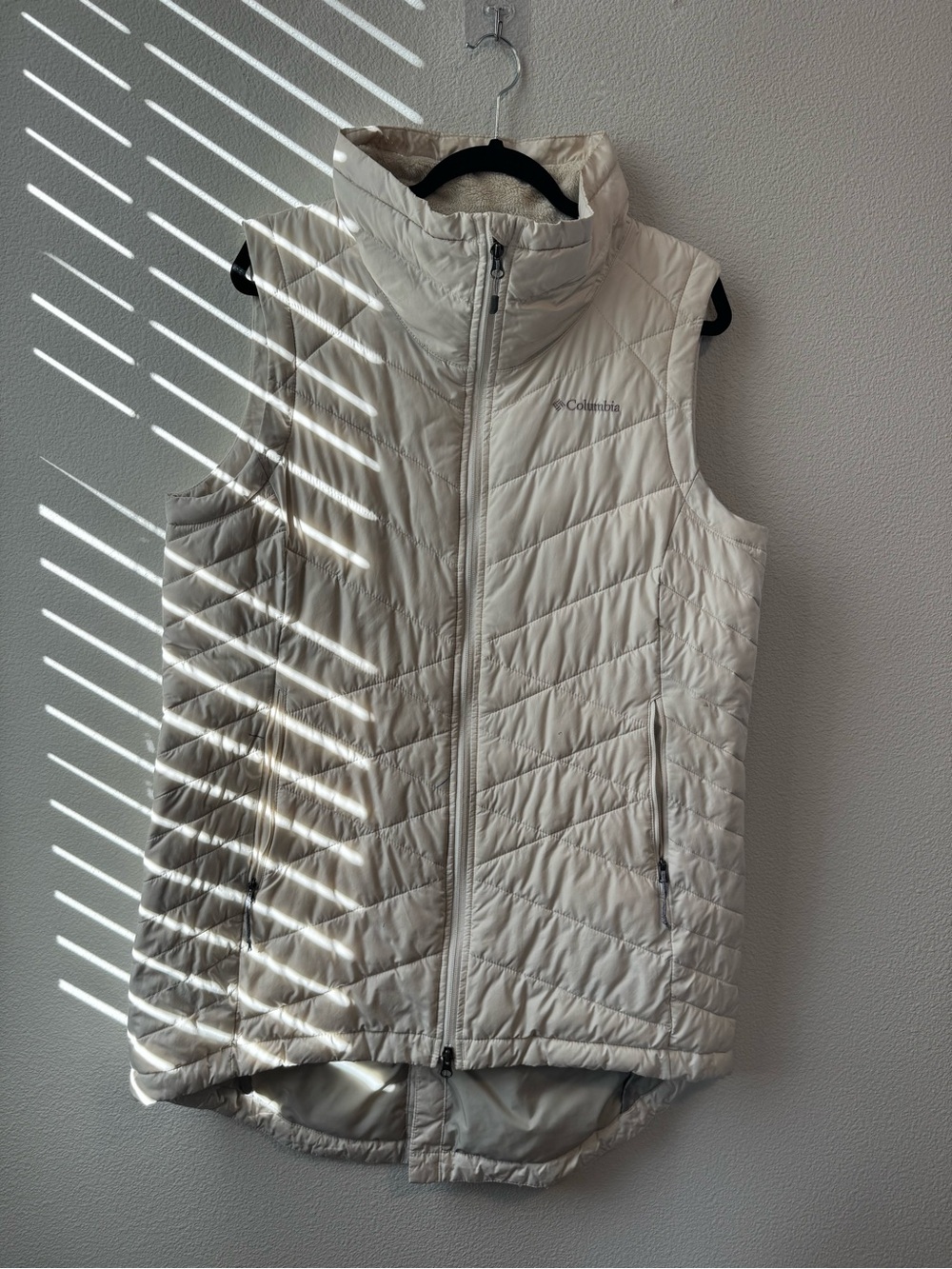 Columbia Women's Light Cream Quilted Packable Vest